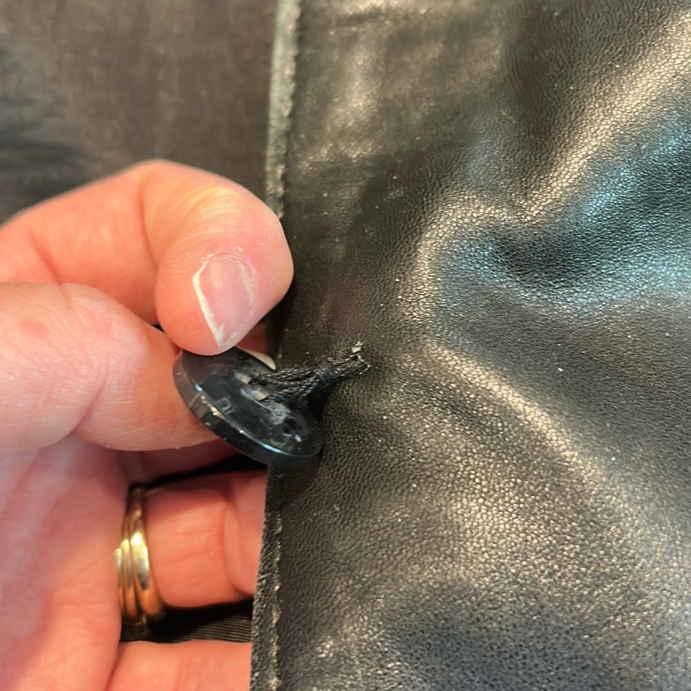 Women's Black Leather Jacket - Picture 12 of 14